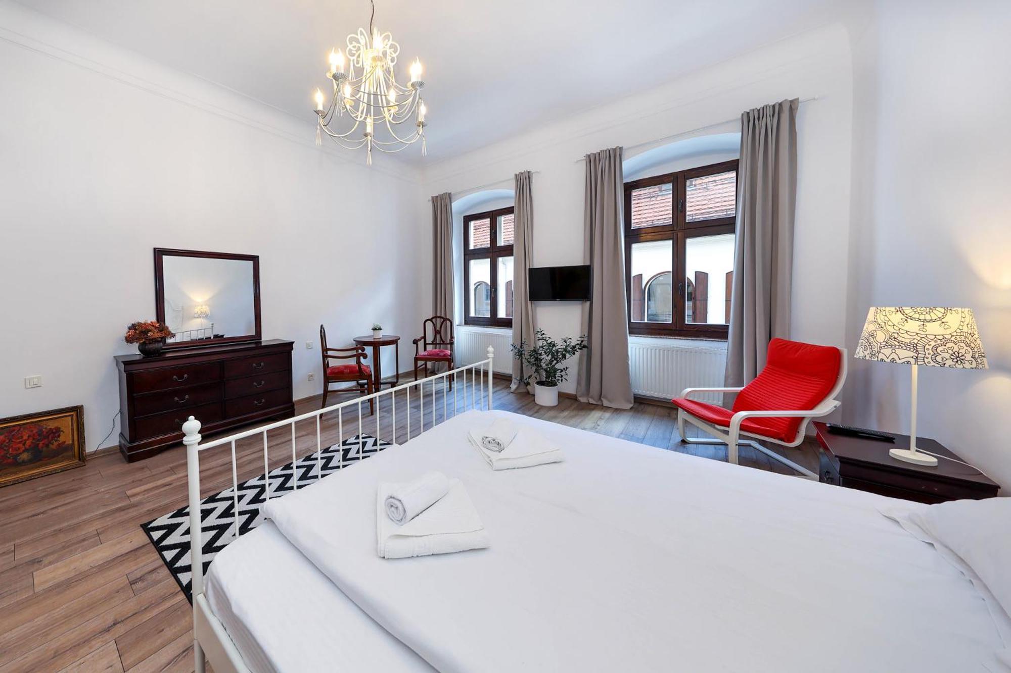 Hirscher Apartments บราชอฟ ภายนอก รูปภาพ